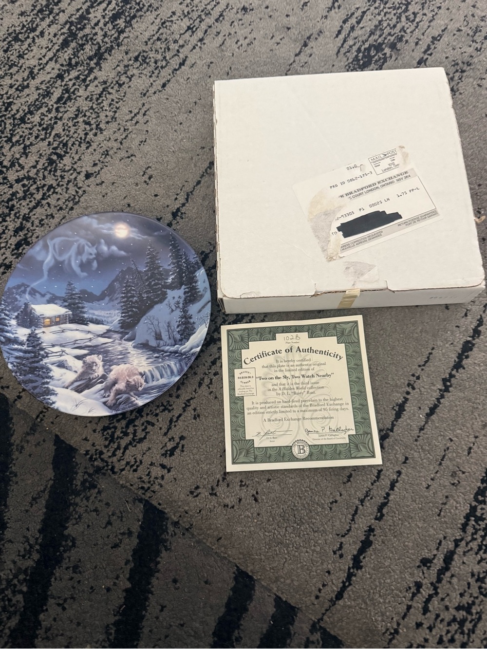 The Bradford Exchange Blue and White Winter Wolves Scenic Plate